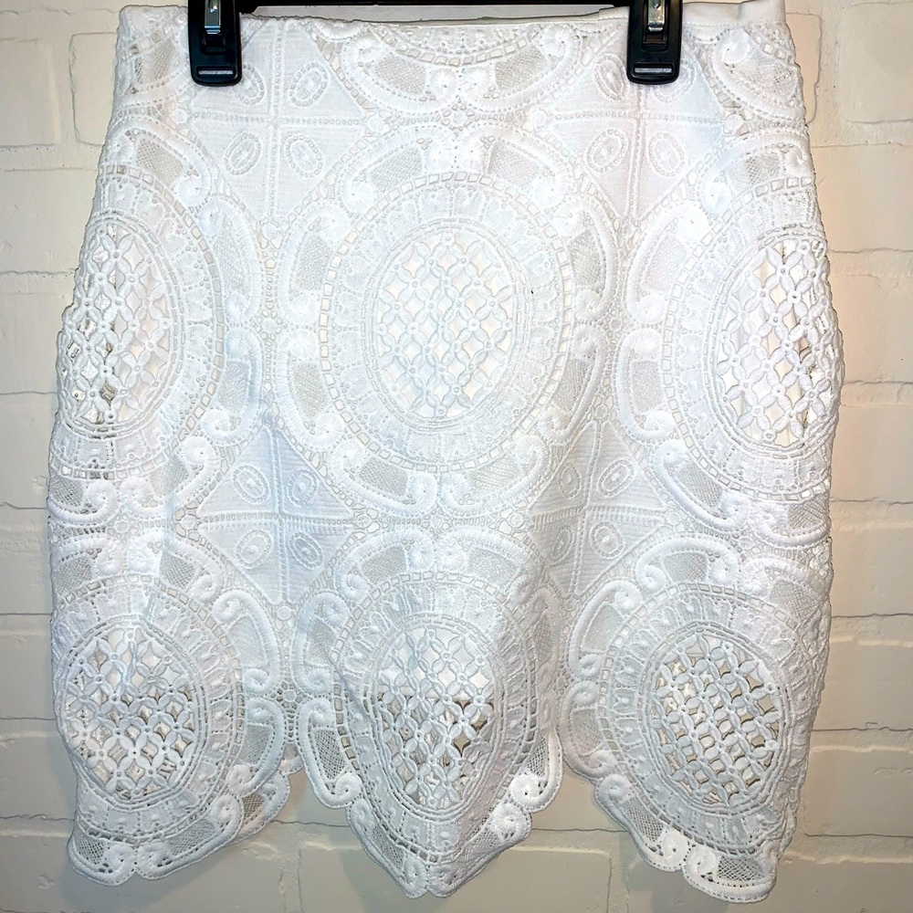 White Xhilaration zip up skirt